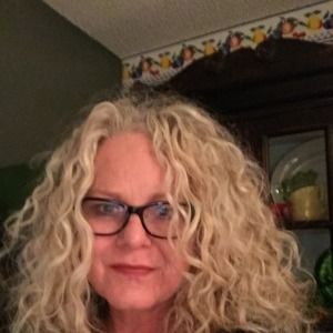 Meet your Posher, Cynthia